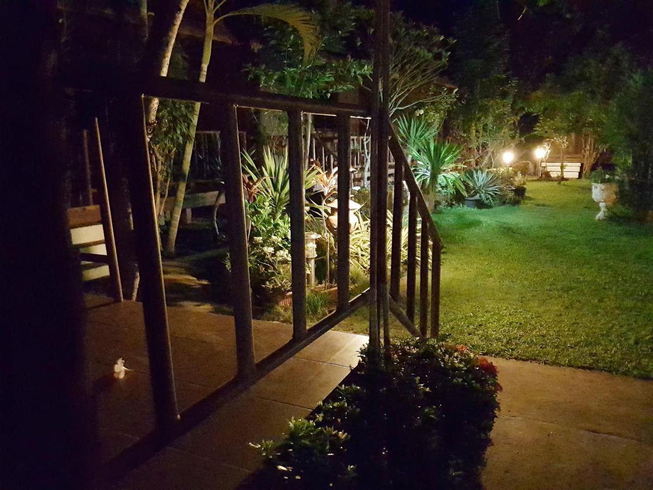 Thai Garden Inn Kanchanaburi Bagian luar foto